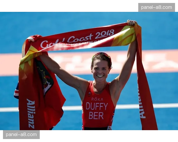 英联邦运动会泳池首日：澳大利亚连夺三金，马格努森100自强势夺冠